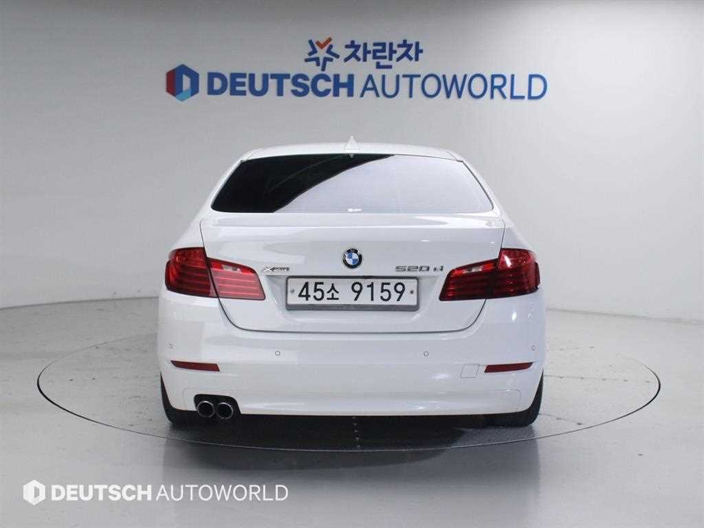 BMW 5 Series - Vista 4