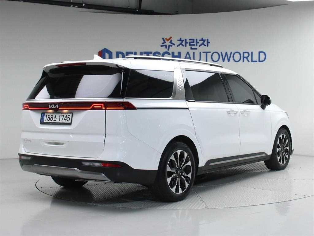 KIA Carnival - Vista 2