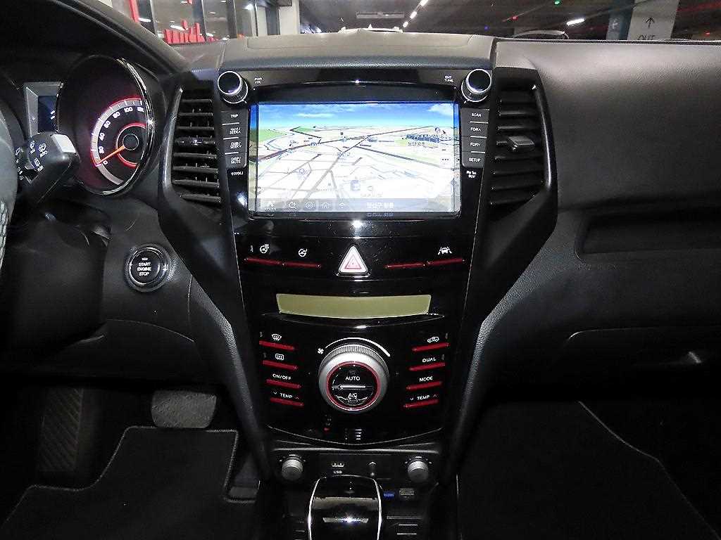 Ssangyong Tivoli - Vista 11