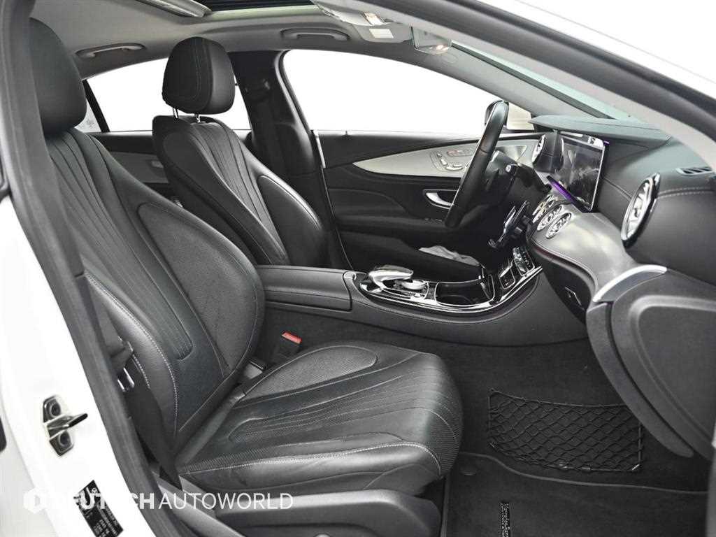 Mercedes Benz CLS Class - Vista 10