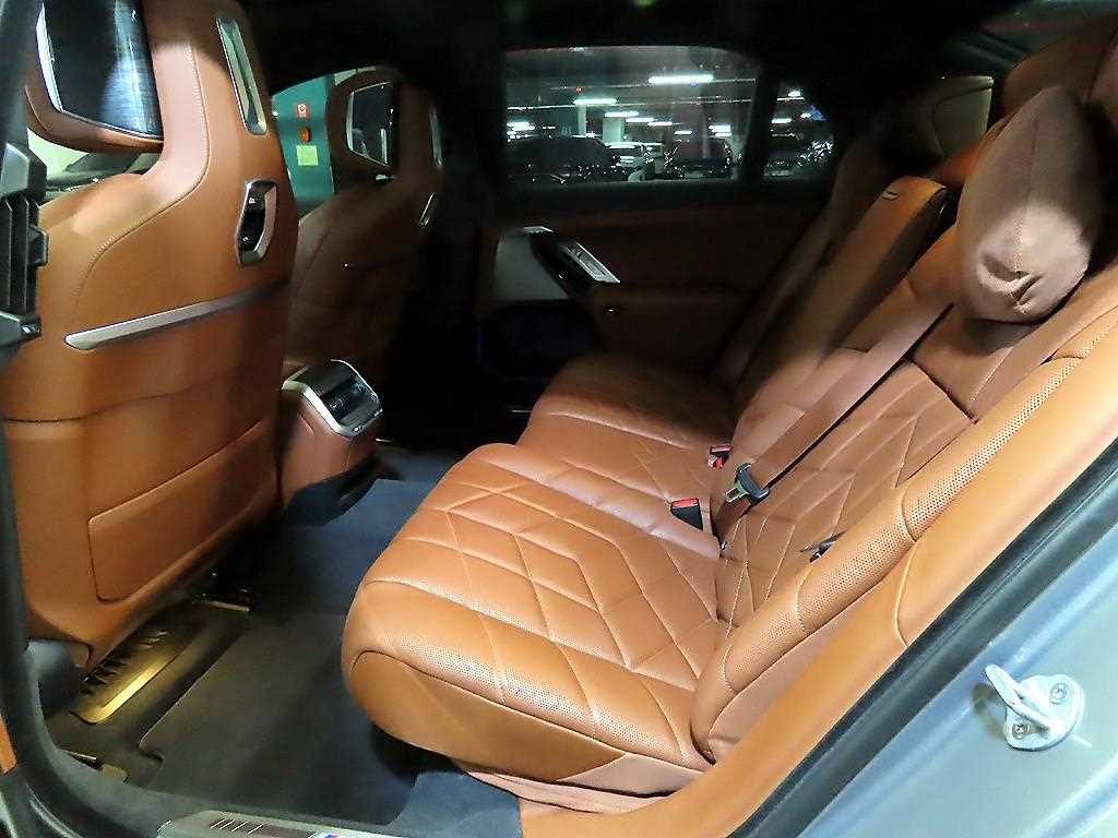 BMW 7 Series - Vista 7