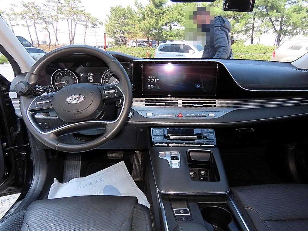 HYUNDAI Grandeur - Vista 7