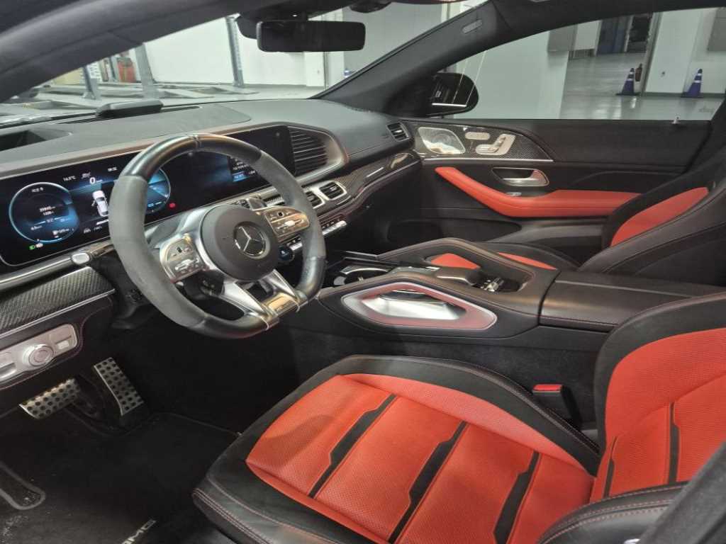 Mercedes Benz GLE Class - Vista 5