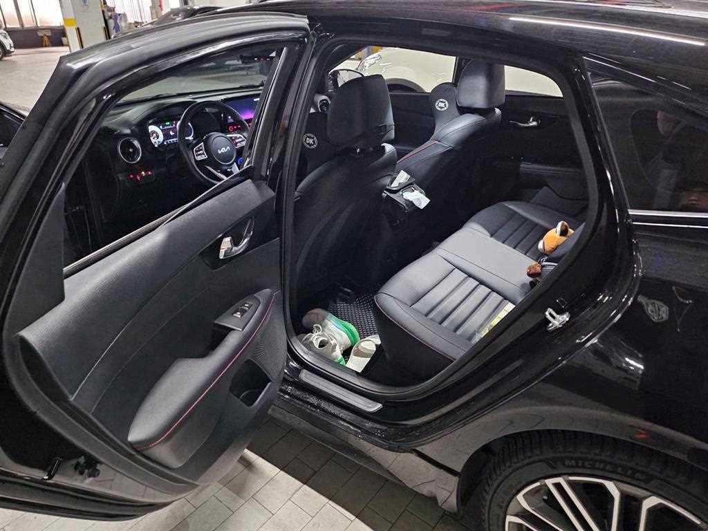 KIA K3 - Vista 11