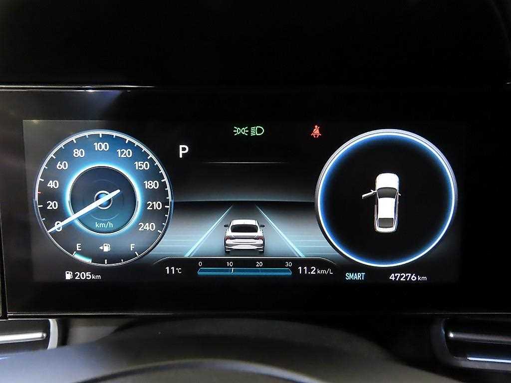 HYUNDAI Avante - Vista 9