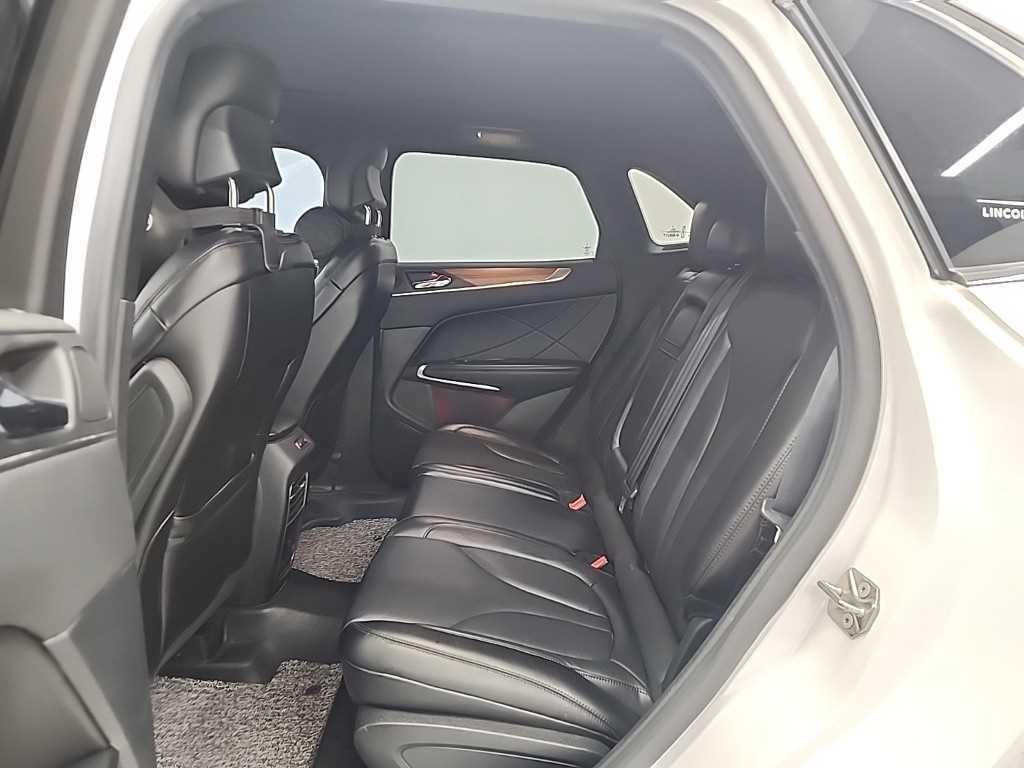 Lincoln MKC - Vista 12