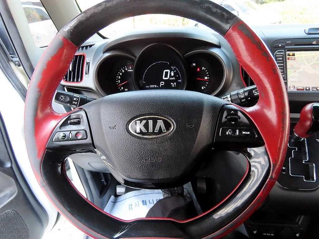 KIA Ray - Vista 8