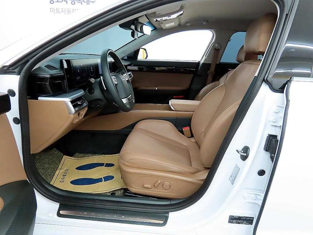 HYUNDAI Grandeur - Vista 5