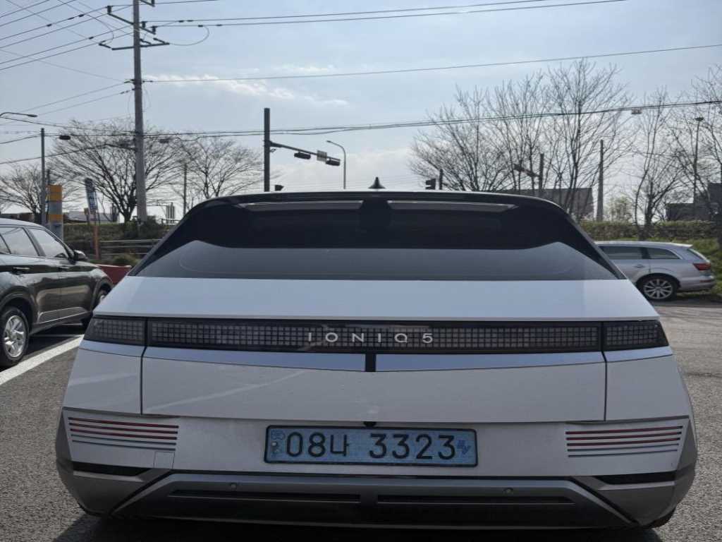 HYUNDAI Ioniq 5 - Vista 4