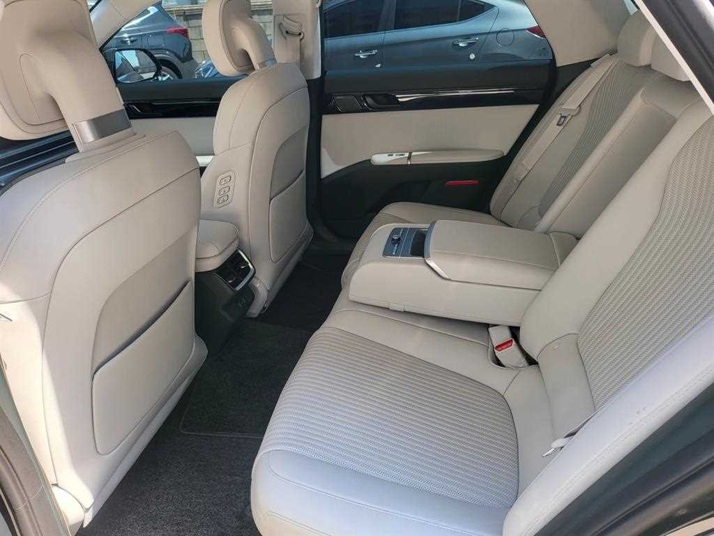 HYUNDAI Grandeur - Vista 2