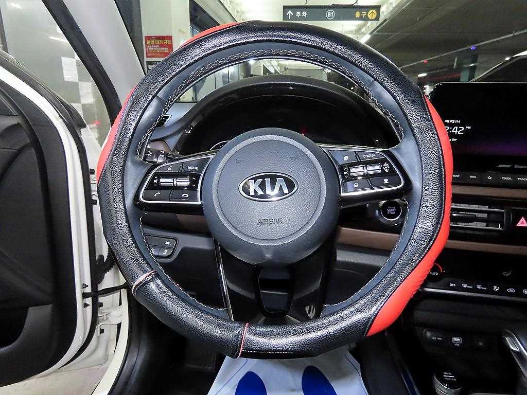 KIA Seltos - Vista 8
