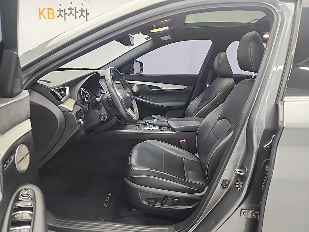 Infiniti QX - Vista 12