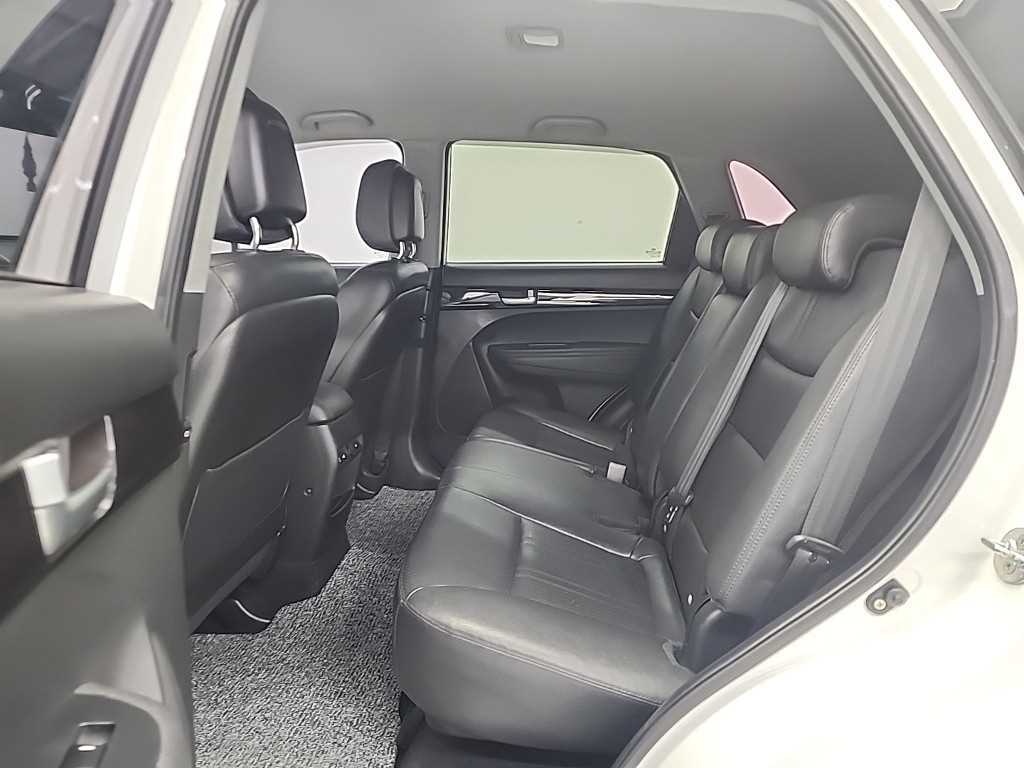 KIA Sorento - Vista 12