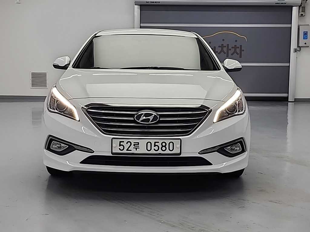 HYUNDAI Sonata - Vista 2