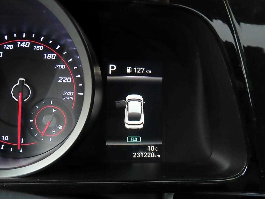 HYUNDAI Avante - Vista 8