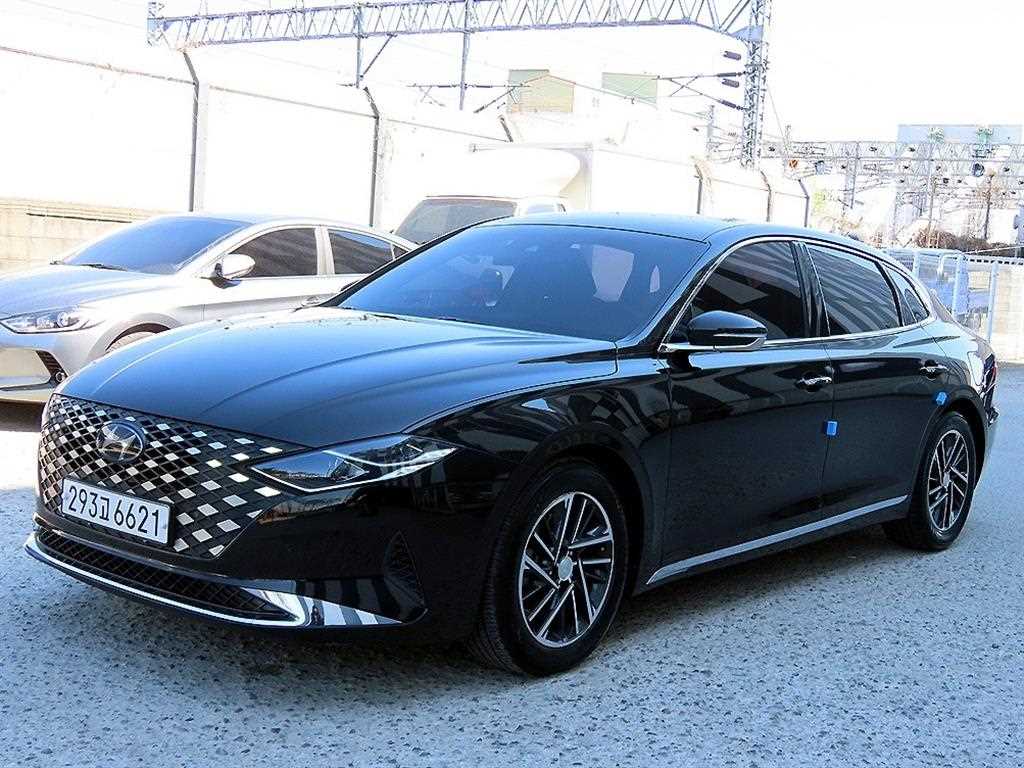 HYUNDAI Grandeur - Vista 2