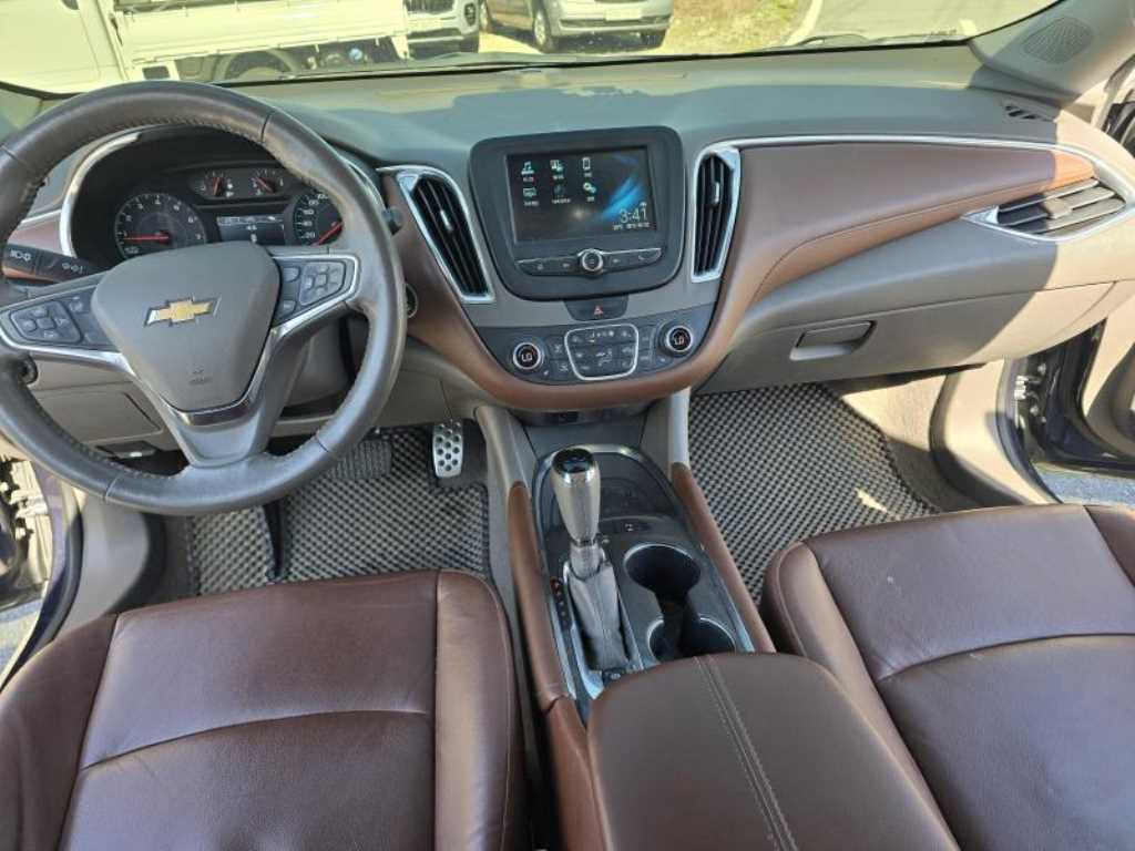 Chevrolet Malibu - Vista 8