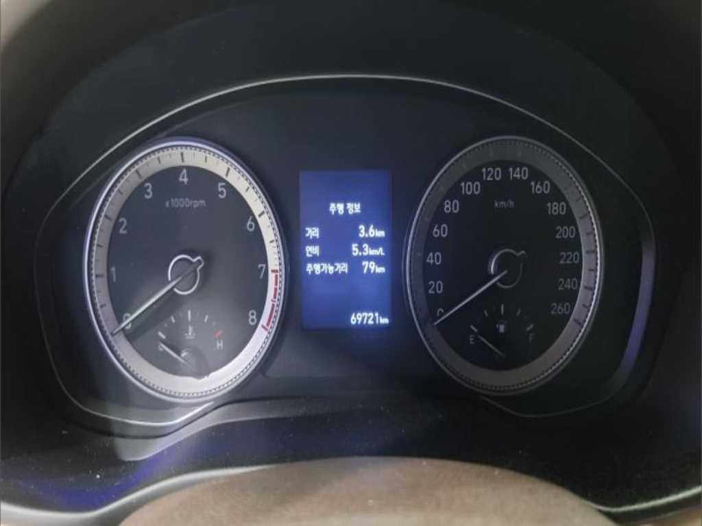 HYUNDAI Grandeur - Vista 6