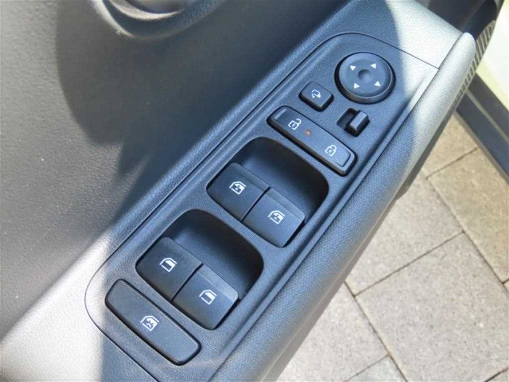 HYUNDAI Casper - Vista 12