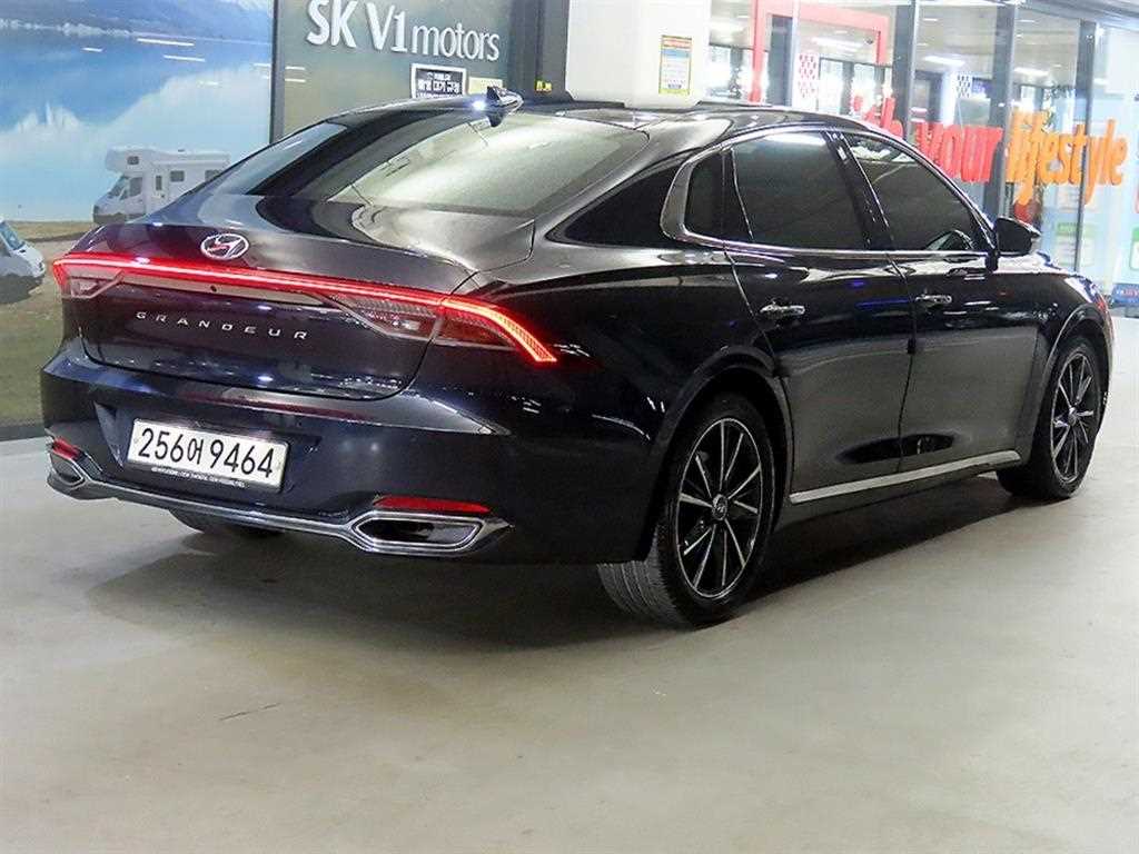 HYUNDAI Grandeur - Vista 4