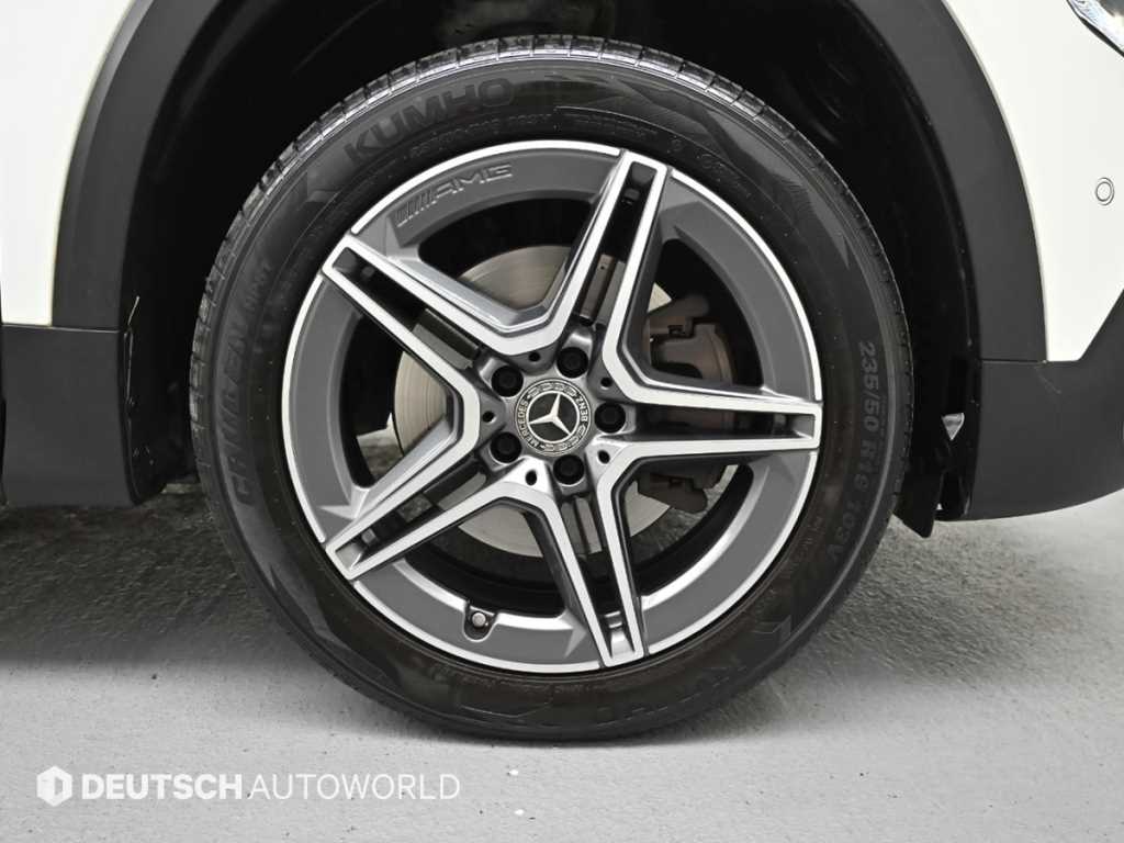 Mercedes Benz GLB Class - Vista 5