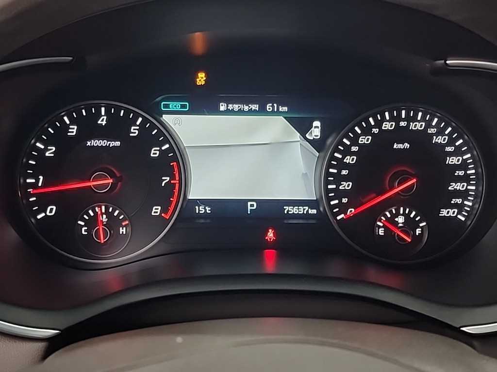 KIA Stinger - Vista 6