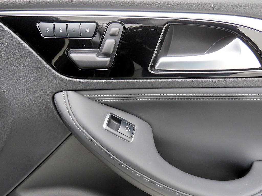 Infiniti Q - Vista 11