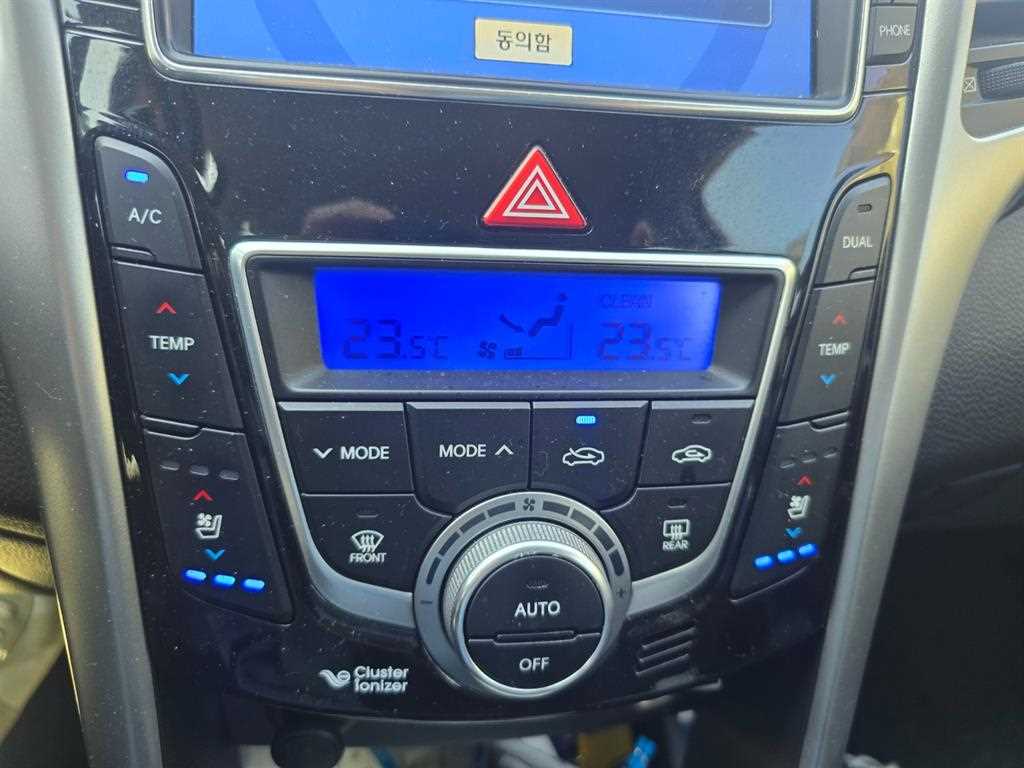 HYUNDAI i30 - Vista 9