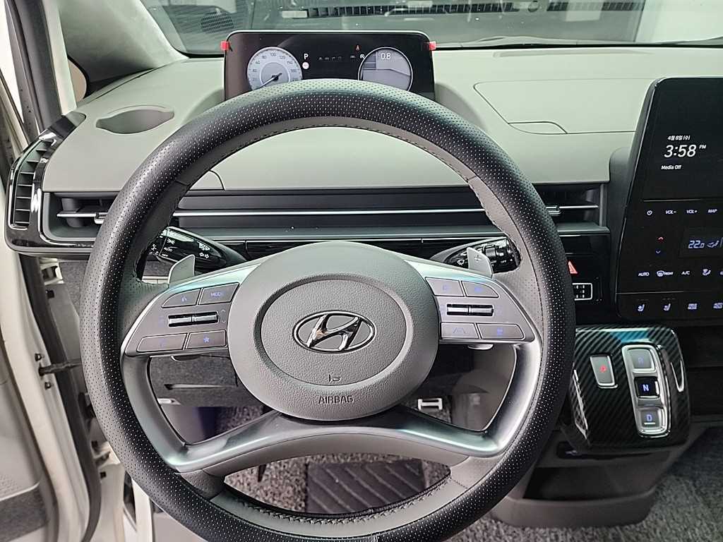 HYUNDAI Staria - Vista 9