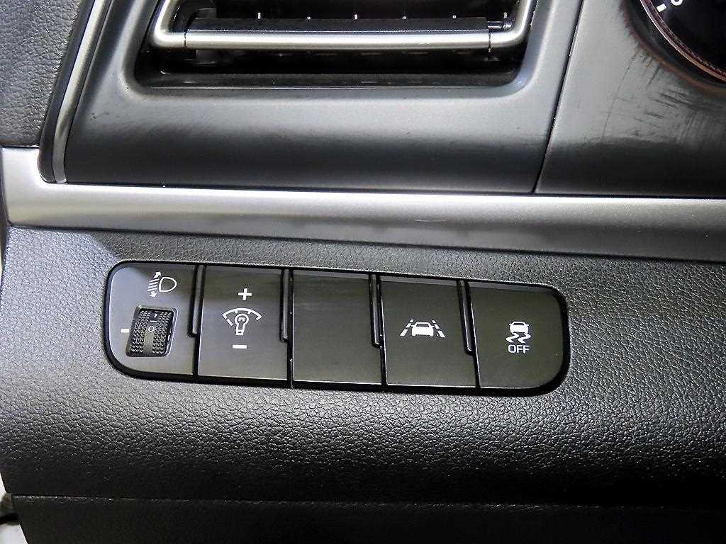 HYUNDAI Avante 2020 Blanco - Importación desde Corea - HF Imports Iquique - Foto 14