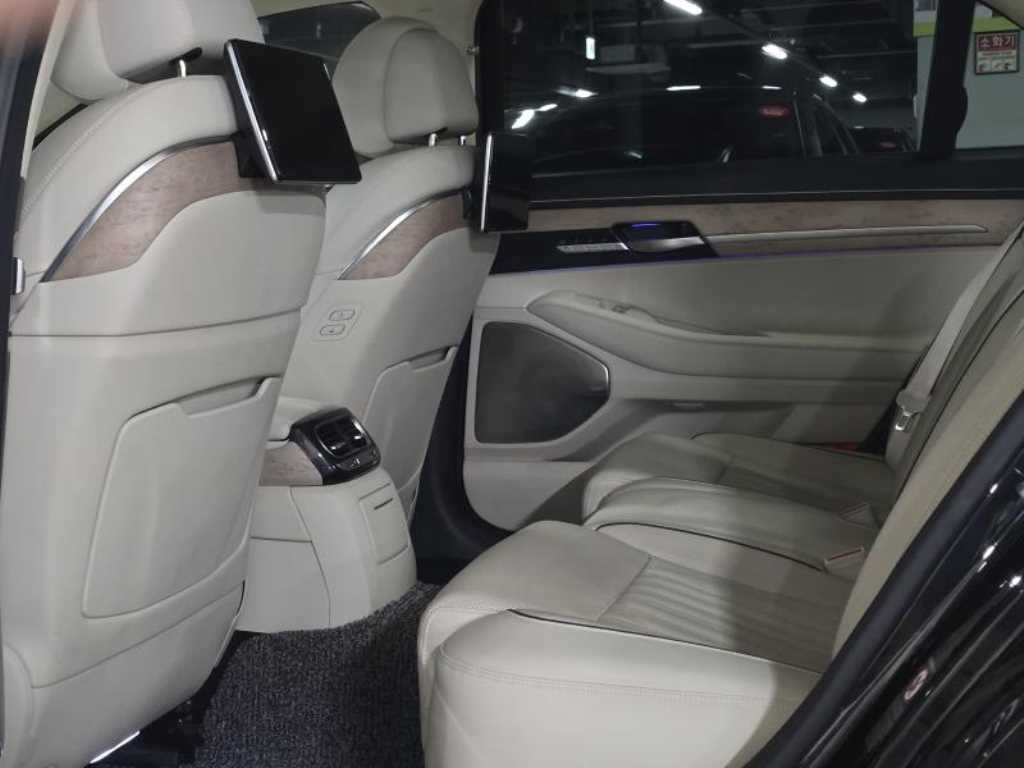 Genesis G90 - Vista 2