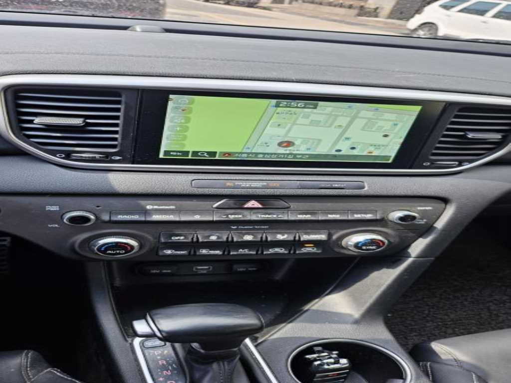 KIA Sportage - Vista 4