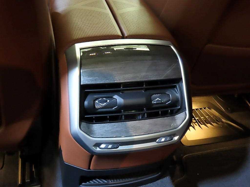 BMW 7 Series 2024 Negro - Importación desde Corea - HF Imports Iquique - Foto 14