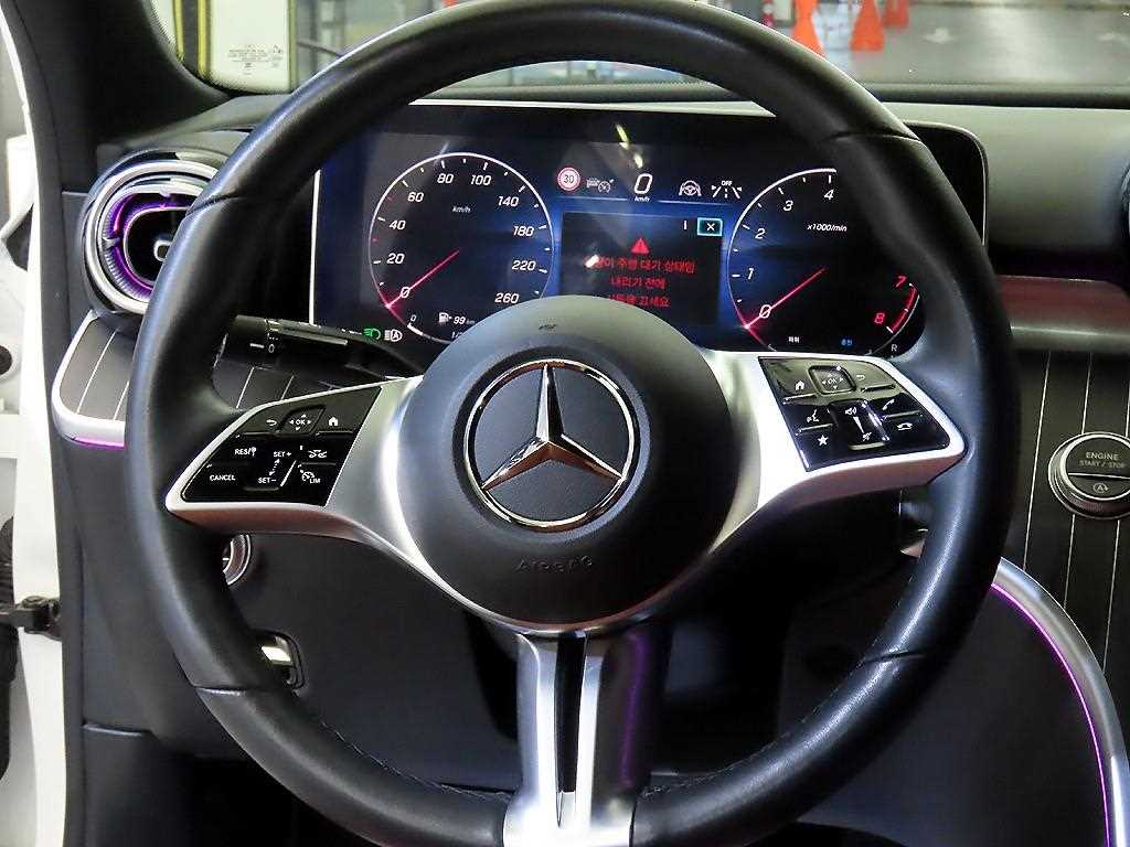 Mercedes Benz C Class - Vista 8