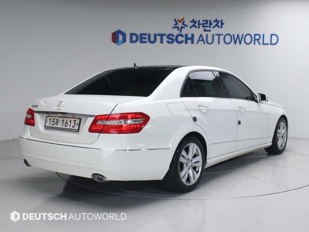 Mercedes Benz E class - Vista 2