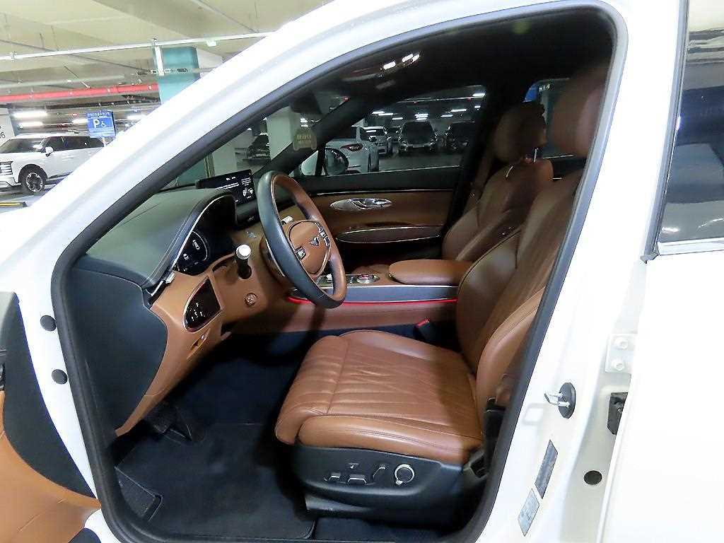 Genesis GV70 - Vista 6
