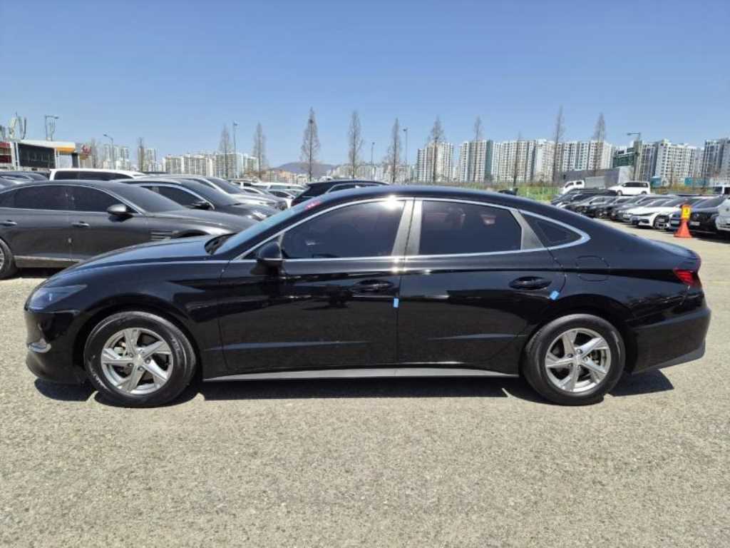 HYUNDAI Sonata - Vista 3