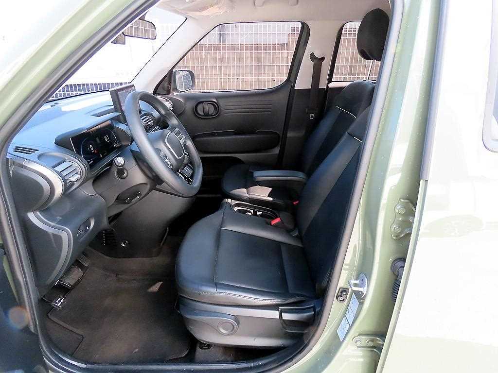 HYUNDAI Casper - Vista 5