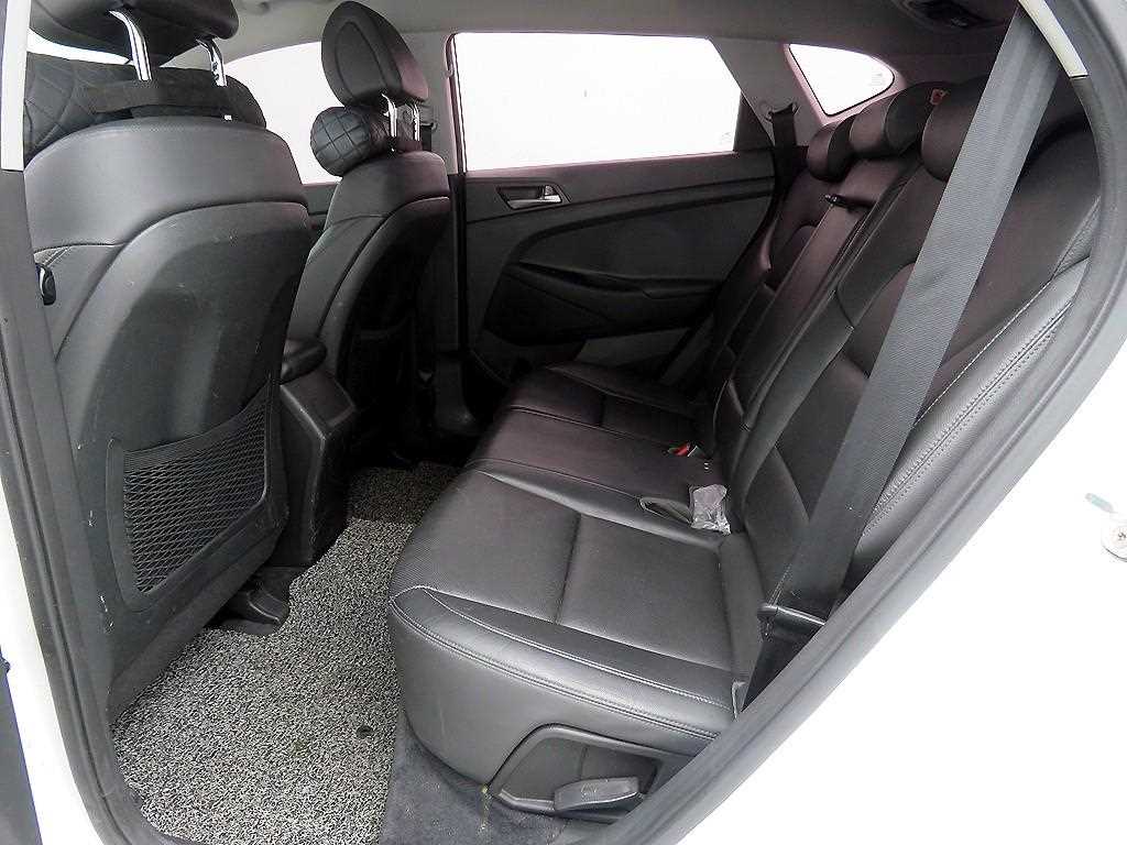 HYUNDAI Tucson - Vista 8