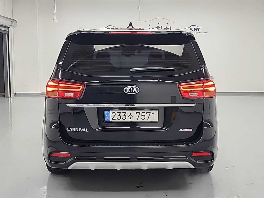 KIA Carnival - Vista 3