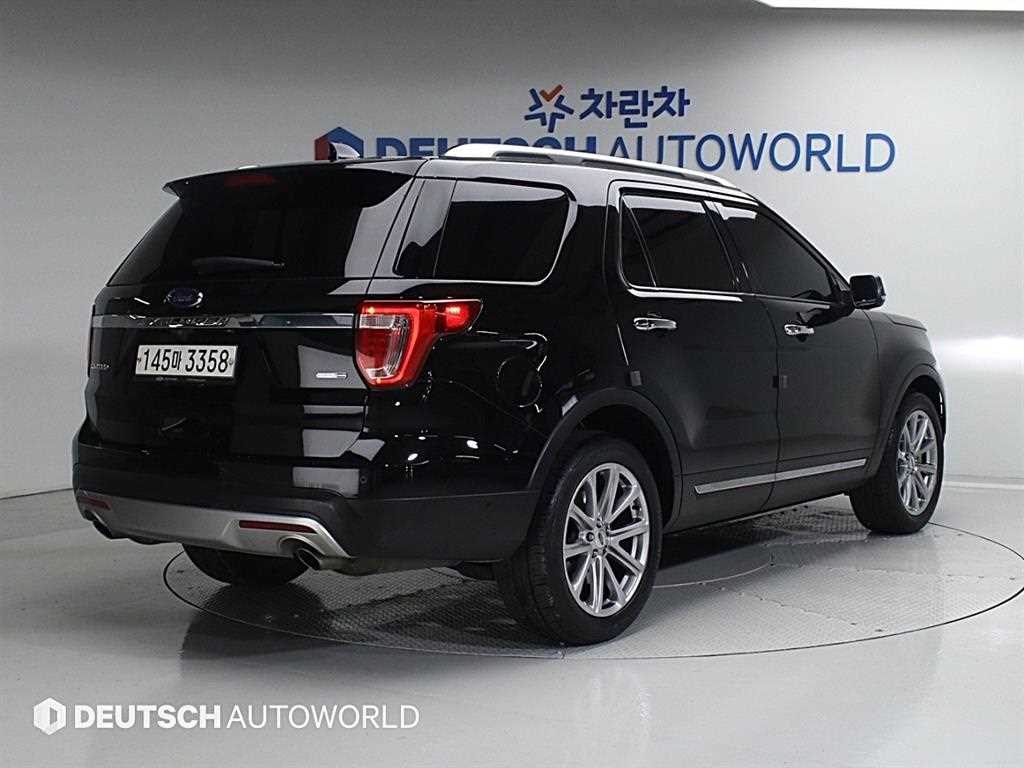 Ford Explorer - Vista 2