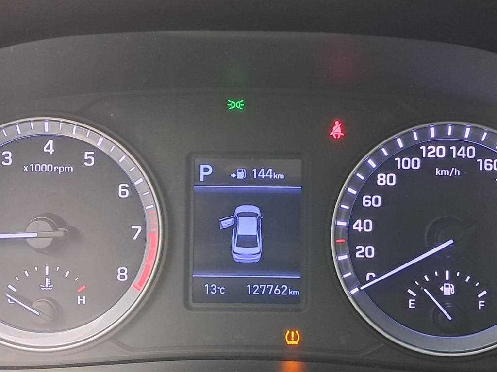 HYUNDAI Sonata - Vista 8
