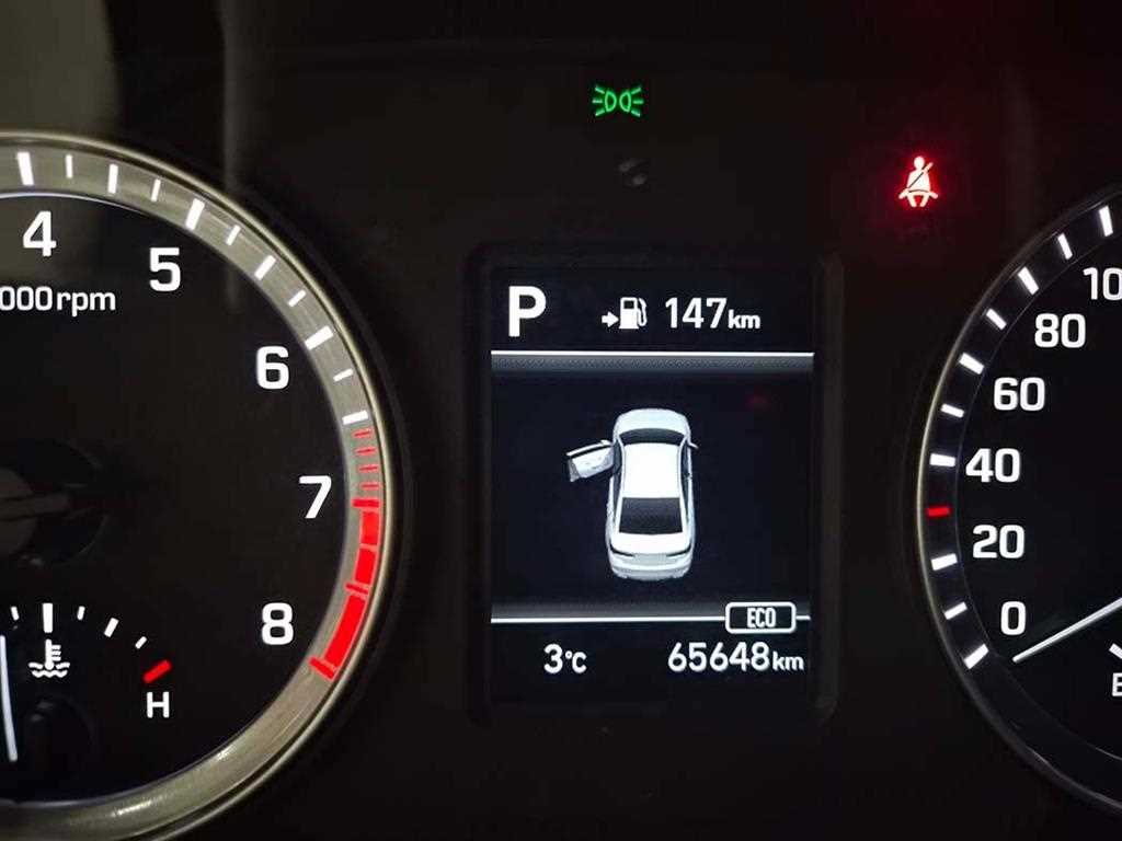 HYUNDAI Sonata - Vista 9