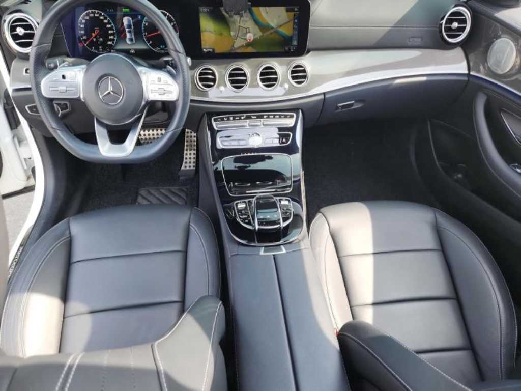 Mercedes Benz E class - Vista 7