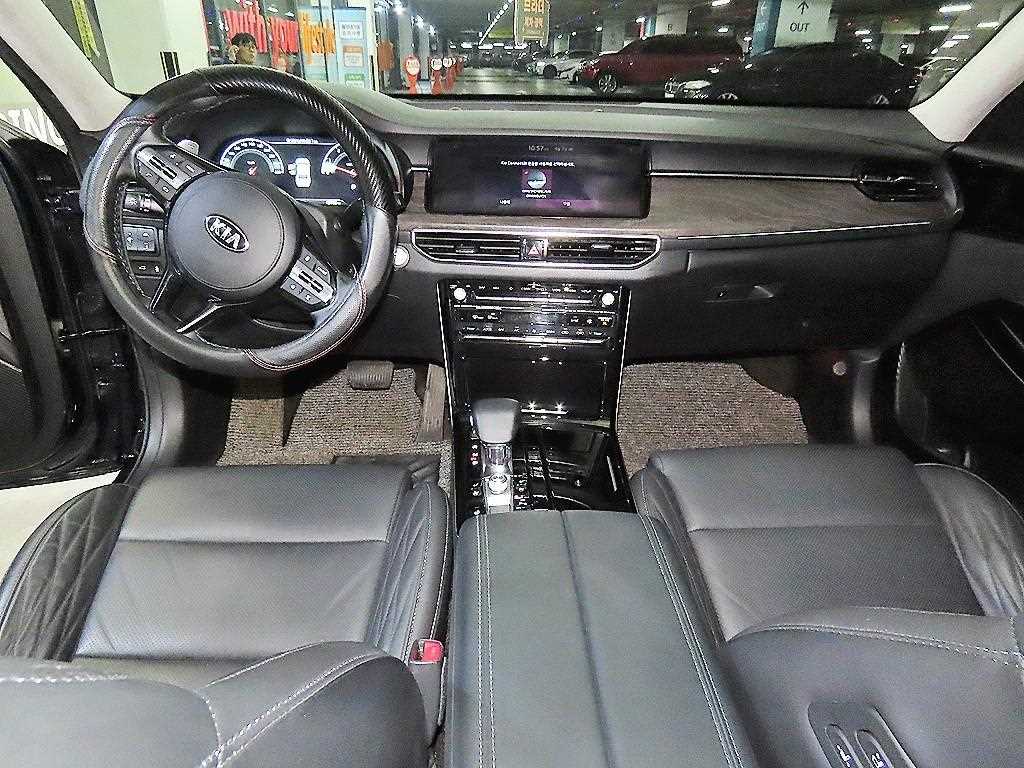 KIA K7 - Vista 10
