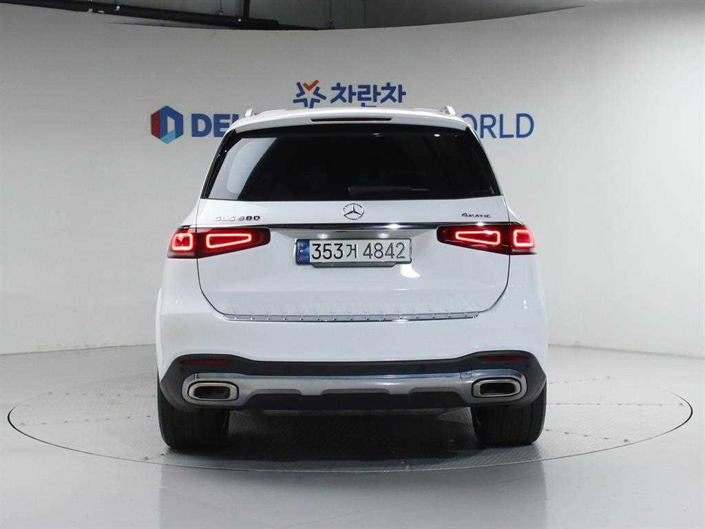 Mercedes Benz GLS Class - Vista 4