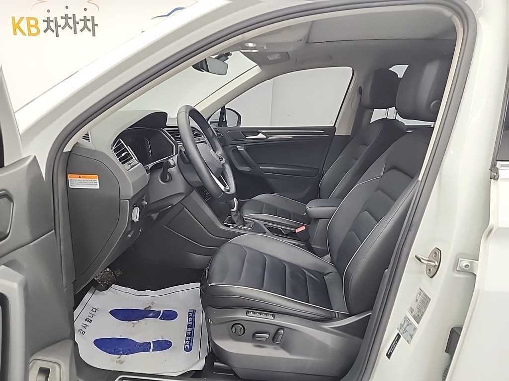 Volkswagen Tiguan - Vista 11