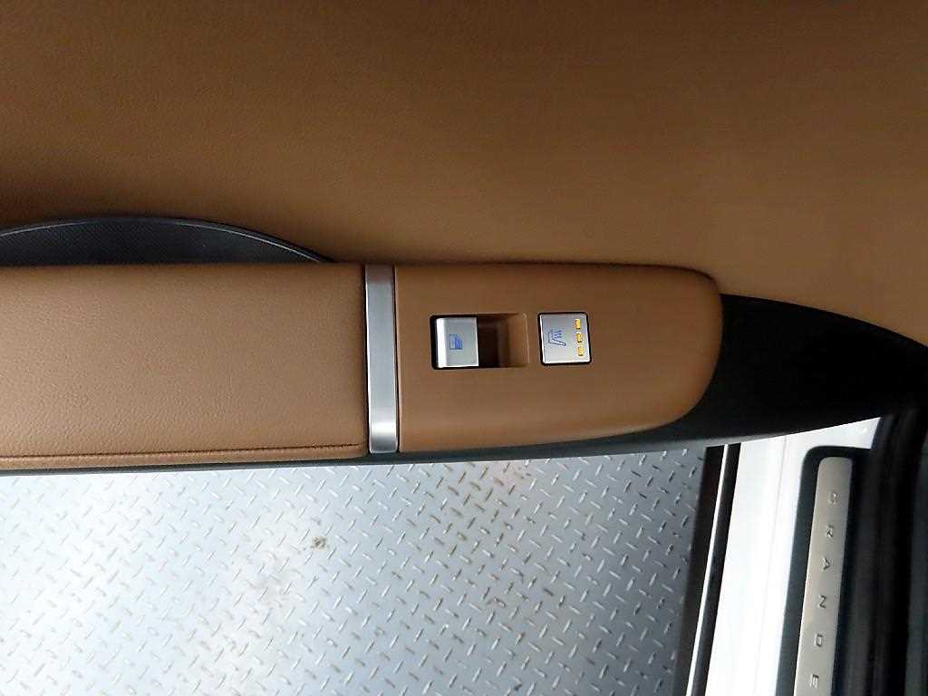 HYUNDAI Grandeur - Vista 12