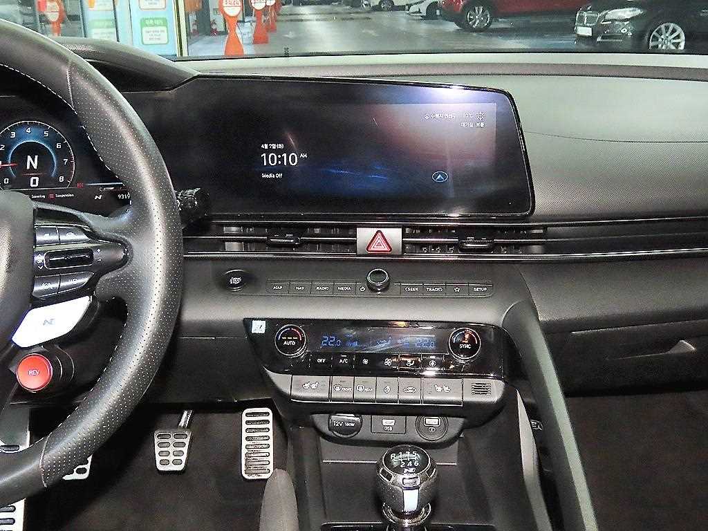 HYUNDAI Avante - Vista 11