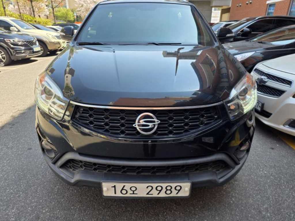 Ssangyong Korando 2015 Negro - Importación desde Corea - HF Imports Iquique - Foto 1